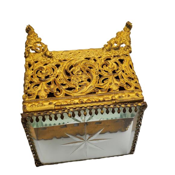 Antique Ormolu Jewelry Casket Box Beveled Glass Victorian Gilt Trinket Filigree - Picture 13 of 16